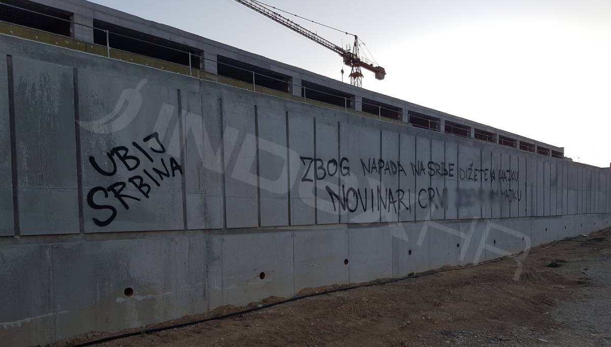 U Splitu osvanuli grafiti: "Ubij Srbina", "Novinari crvi, je***o vam majku"